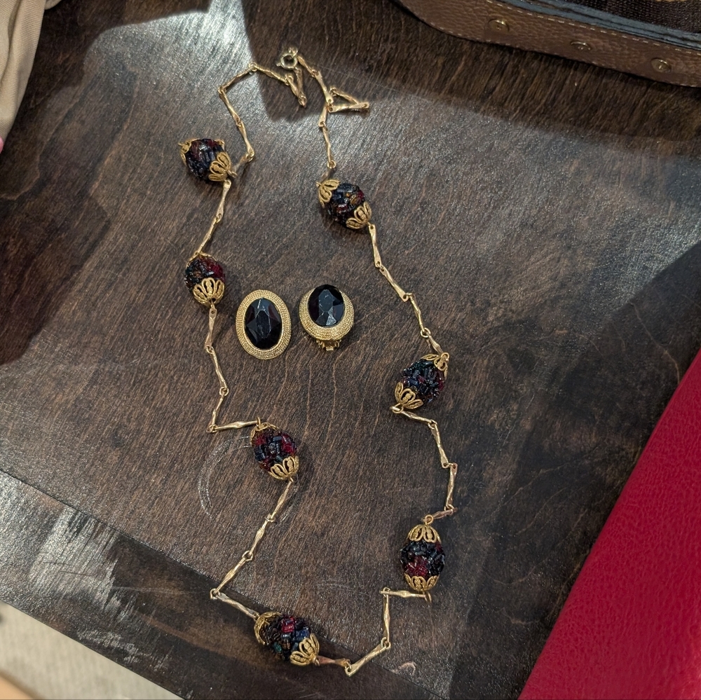 Vintage Goldtone Beaded Station Necklace And Matching Clip On Earrings